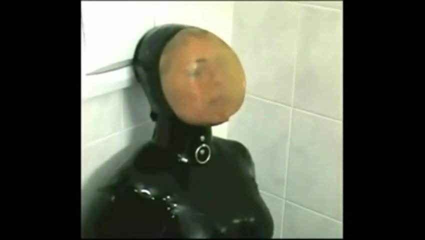 Breathplay latex mask